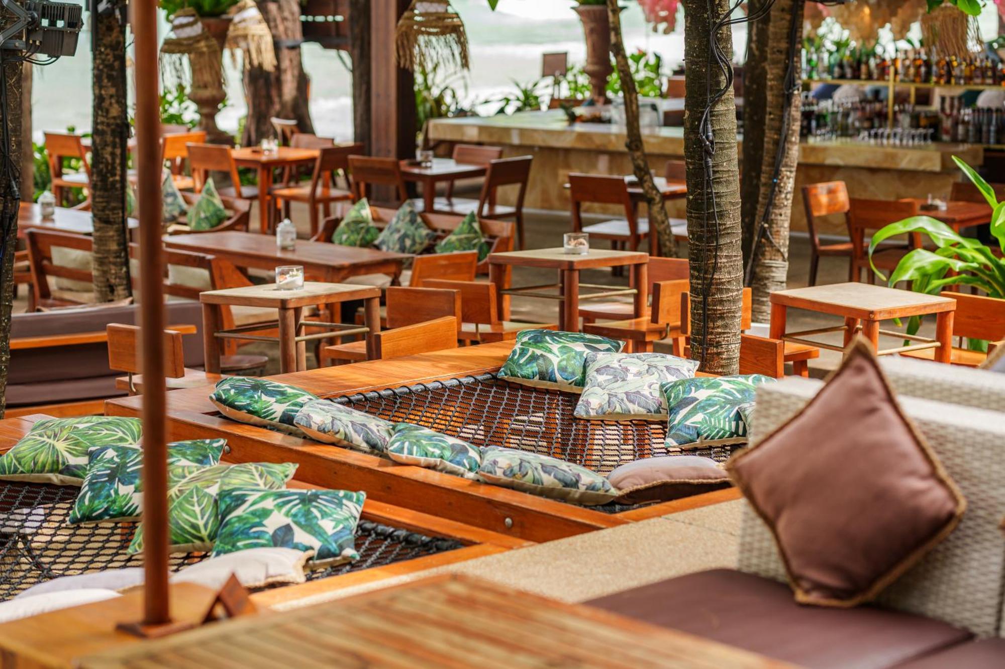 Cafe Del Mar Phuket - Suite & Penthouse Kamala Beach Buitenkant foto